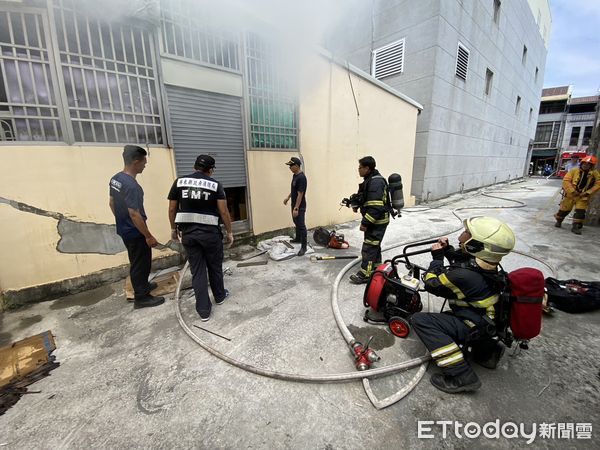 ▲東港鎮頂中街某民宅發生火警，住宅警報器發揮預警功能         。（圖／記者陳崑福翻攝）