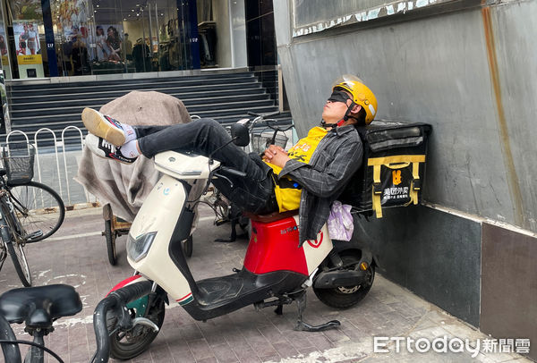 ▲▼外送員,美團外賣,外賣小哥,外賣 。（圖／記者蔡儀潔攝）