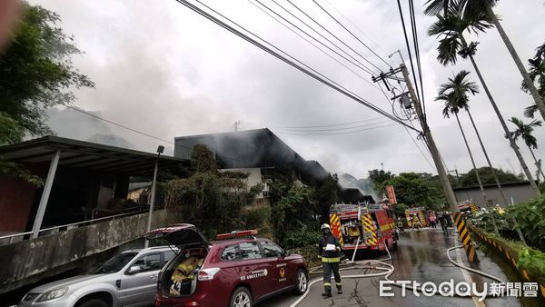 ▲▼             台北市文山區老泉街一處巷弄內今(10日)上午9時31分許傳出火警。（圖／記者黃彥傑攝）