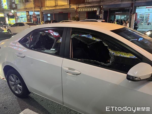 ▲東港警分局處理東港鎮中正路鬥毆事件            。（圖／記者陳崑福翻攝）