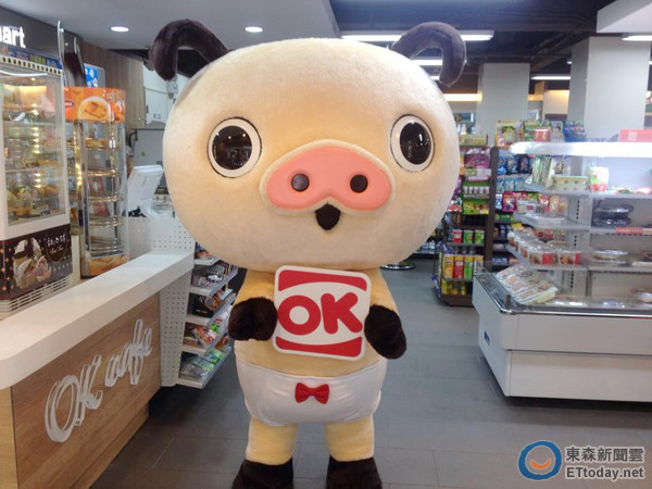 迎戰7-ELEVEn的熊本熊與OPEN小將聯名商品，OK超商推出同樣來自日本靜岡縣的胖胖褲豬搶客。