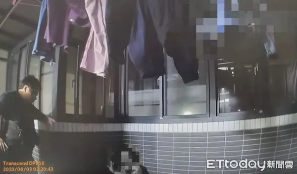 ▲▼逮著這戶一直偷！他第4次翻牆上門　結果偷到5萬元玩具鈔。（圖／記者陳凱力翻攝）