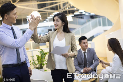 跨年星座運勢／天蠍升職加薪又被寵！魔羯邂逅愛情　雙子避三角戀