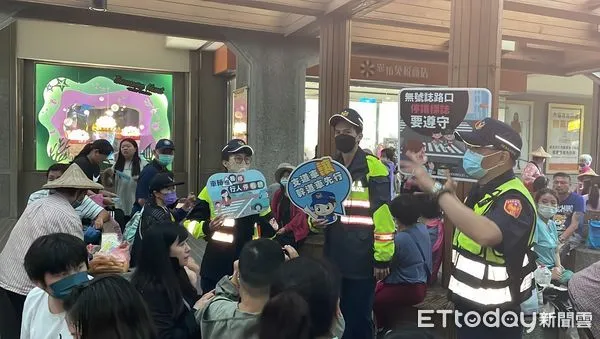 ▲東港警分局長張世儒帶隊琉球交安大執法             。（圖／記者陳崑福翻攝，下同）