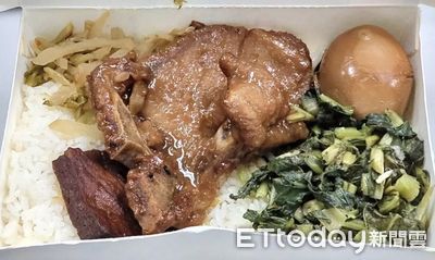 最好吃的台鐵便當「是七堵車站」　半小時就賣完！一票網狂讚