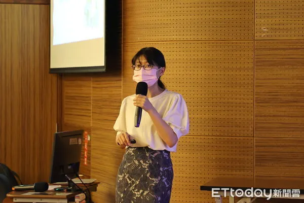 ▲▼吳盈瑩醫師表示，區分是單純低落還是憂鬱的最簡單方式，是觀察媽媽照顧孩子的能力是否受影響。（圖／慈濟醫學中心提供，下同）