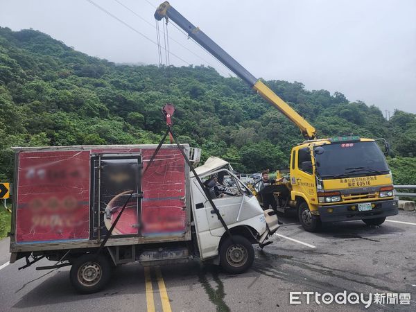 ▲▼台東金崙大橋貨車車禍。（圖／記者楊漢聲翻攝）