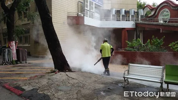 ▲▼個案活動地周邊家戶室內外同步孳生源清除暨緊急噴藥滅蚊等各項緊急防治工作照片。（圖／記者許宥孺翻攝）