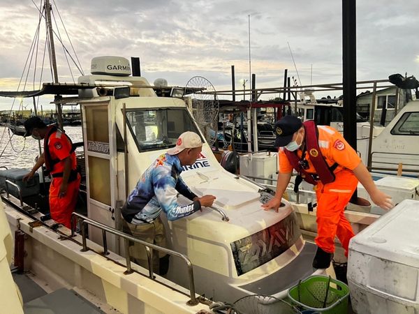 ▲海巡署強力掃蕩。（圖／海巡署第三岸巡隊提供）