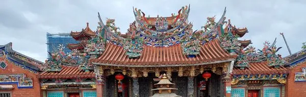 ▲新北三重先嗇宮對場作 文資匠師巧思多。（圖／新北市文化局提供）