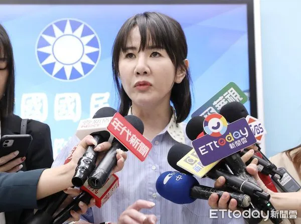 ▲謝衣鳯14日受訪。（圖／記者屠惠剛攝）