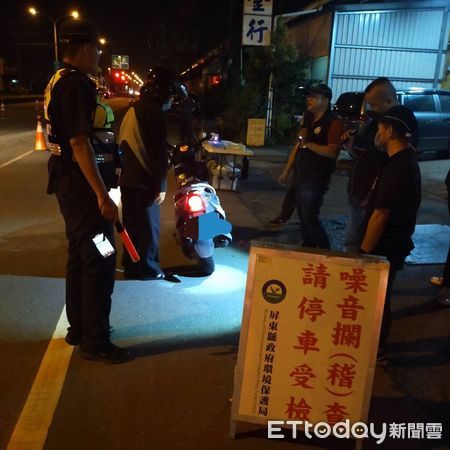 ▲屏東縣警方在廣福大橋防訊道路加強取締作為             。（圖／記者陳崑福翻攝，下同）