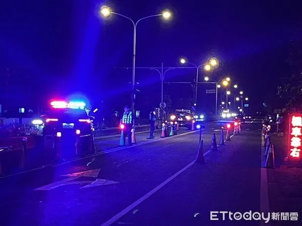 ▲屏東縣警方在廣福大橋防訊道路加強取締作為             。（圖／記者陳崑福翻攝，下同）