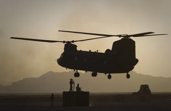 ▲▼美軍CH-47「契努克」（Chinook）運輸直升機。（示意圖／達志影像／美聯社）