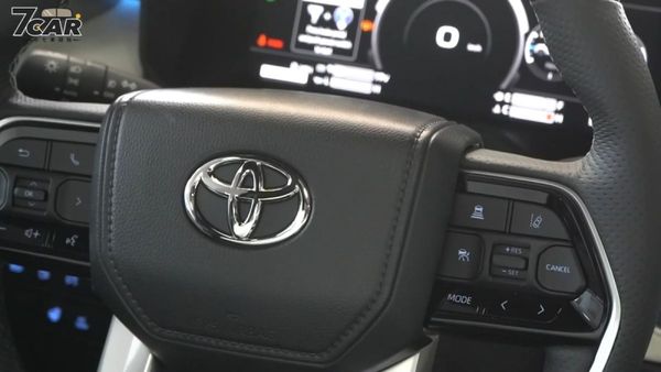 Toyota Sequoia Capstone