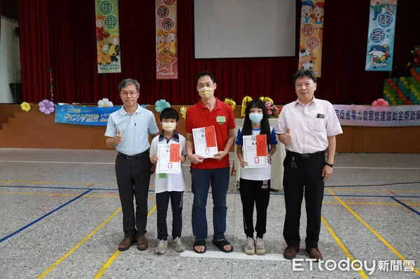 ▲台電於水里地區頒發獎助學金多年，已成地方傳統盛事。（圖／台電大觀電廠提供，下同）