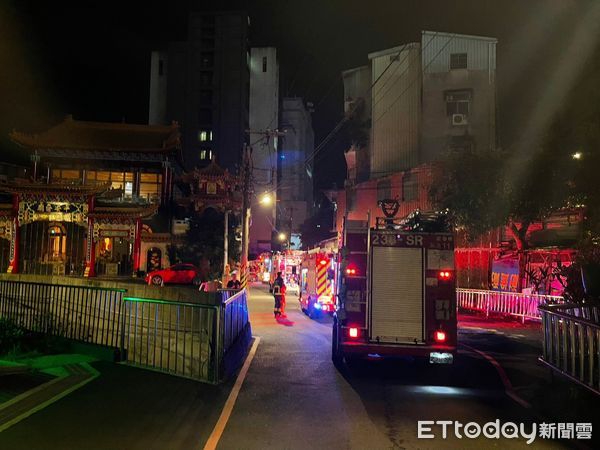 圖 快訊／新店某社區6樓大火　8隻貓受困火場