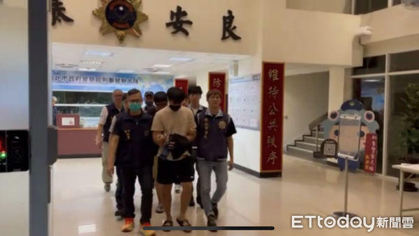 ▲▼保七總隊刑大在日前查獲租用民宅私倒廢棄油水的12名嫌犯。（圖／記者邱中岳翻攝）