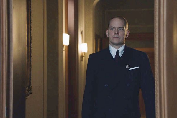 ▲德國男星郭德賀吉瑟（Godehard Giese）在電影《淨化論》戲份精簡卻發言犀利, 在群戲中脫穎而出。（圖／海鵬提供）