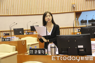 屏東美女議員許馨勻自爆 出席大型造勢活動...遭噁男「下體緊貼」