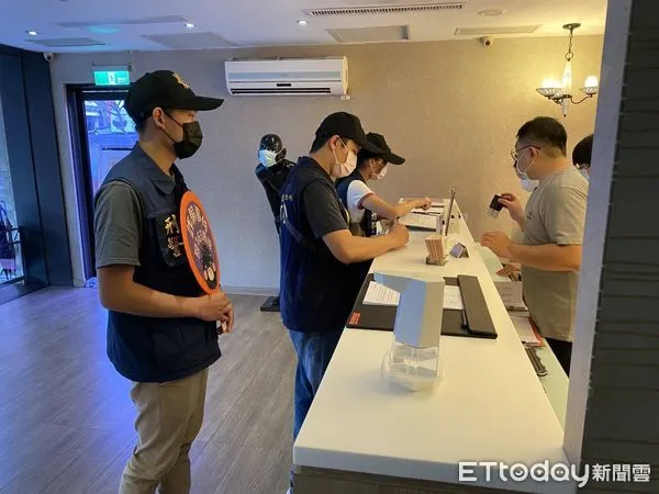 ▲恆春警分局全力查訪民宿緝毒             。（圖／記者陳崑福翻攝）