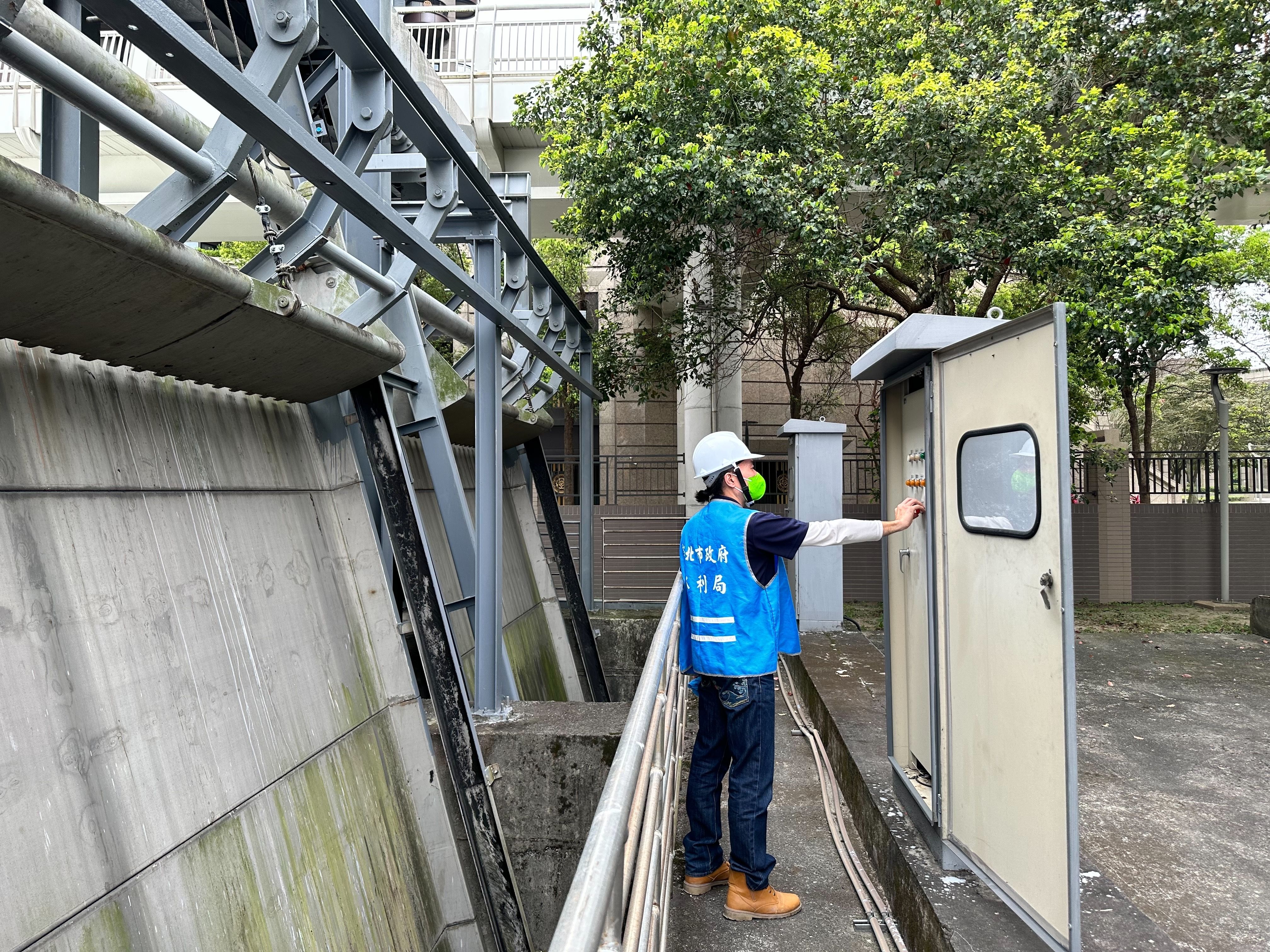 ▲新北中原抽水站18日20時蓄水試抽。（圖／新北市水利局提供）