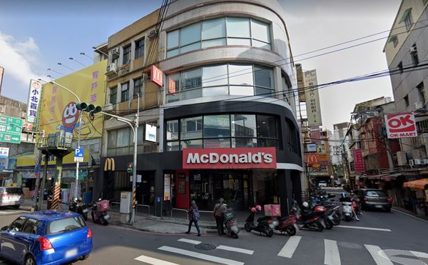 ▲▼泰山泰林路的麥當勞在地經營超過20年，近期被以1億多元由宜蘭大廠買下。（圖／翻攝自Google Map）