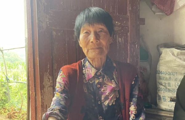 ▲96歲的李鳳英為自己辦了一場風風光光的「活葬」儀式。（圖／翻攝紅星新聞）