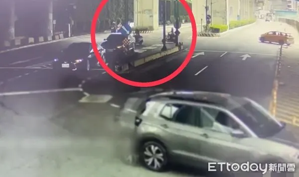 ▲▼ 支援警力到場            。（圖／記者戴上容翻攝）