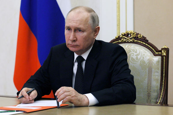 ▲▼俄國總統普丁22日在莫斯科透過視訊主持安全會議。（圖／路透）