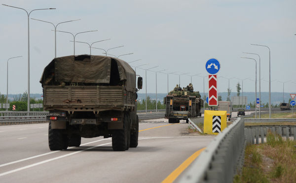 ▲▼瓦格納的車隊被目擊正在延M4公路北上莫斯科。（圖／路透社）