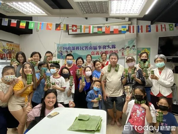 ▲▼ 包「粽」節慶文化大不同! 移民署邀新住民包粽。（圖／移民署嘉義市服務站提供）