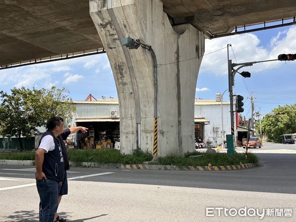 ▲勘察裝設監視器位置             。（圖／洪宗麒提供）