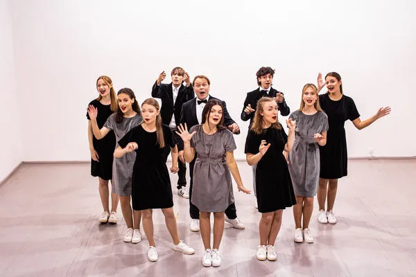 ▲▼由總統府、文化總會共同主辦的「2023總統府音樂會－跨海音」，於7月8日晚上7點於高雄流行音樂中心登場，來自台灣的民主夥伴立陶宛的聲樂團隊Jazz Island（爵士島）將隆重登台。（圖／文總提供）