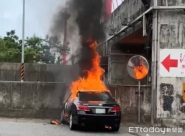 ▲▼苗栗火燒車。（圖／記者蔡文淵翻攝）