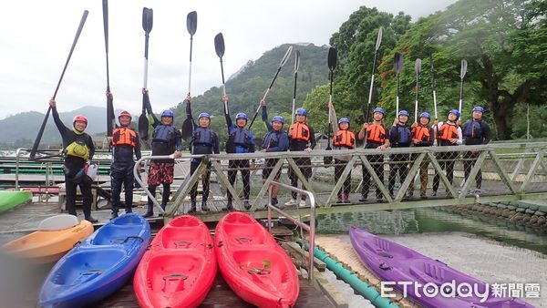 ▲獨木舟種子培訓課程，有12位學員參與訓練並取得認證。（圖／花蓮市公所提供，下同）