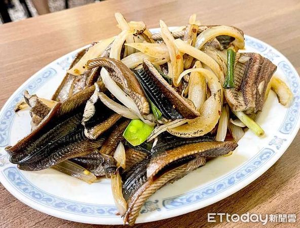 ▲2屆台灣人觀點飲食評鑑「500盤」，此次台南共計57家業者入選，其中6家為國際美食評鑑雜誌《米其林指南》2022年必比登推介店家、1家為2023年5月入選餐廳。（圖／記者林悅翻攝，下同）