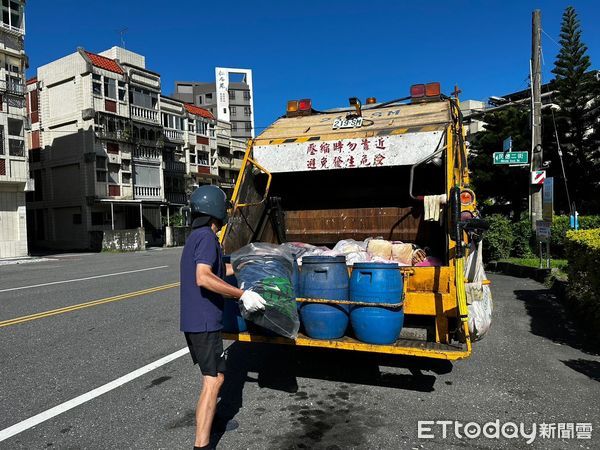 ▲▼為讓鄉親丟垃圾有新選擇，花蓮市及吉安鄉試辦定時定點專區收運服務。（圖／記者王兆麟翻攝，下同）