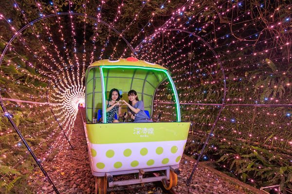 ▲「深澳鐵道自行車」今年夜間營運期間為7月1日至8月31日，每日加開6班星光班次，時間為晚間6點至8點30分。（圖／新北市觀旅局提供）