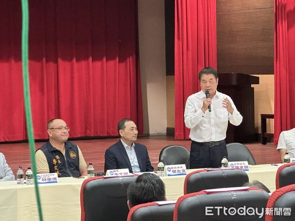 ▲▼   侯友宜與苗栗地方民代進行座談會  。（圖／記者崔至雲攝）