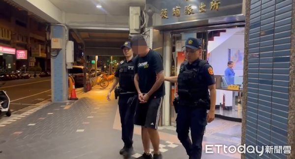 ▲呂男遭到通緝還跑到板橋吃消夜，遇警盤查逃逸不到3分鐘就被逮。（圖／記者陸運陞攝）