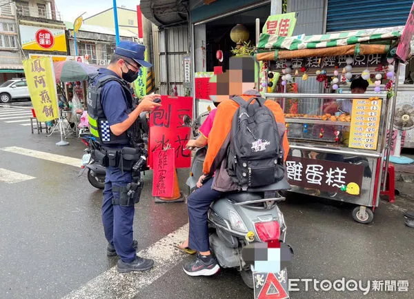 ▲車輛停讓行人新制30日上路，枋寮警加強取締違規及宣導             。（圖／記者陳崑福翻攝）