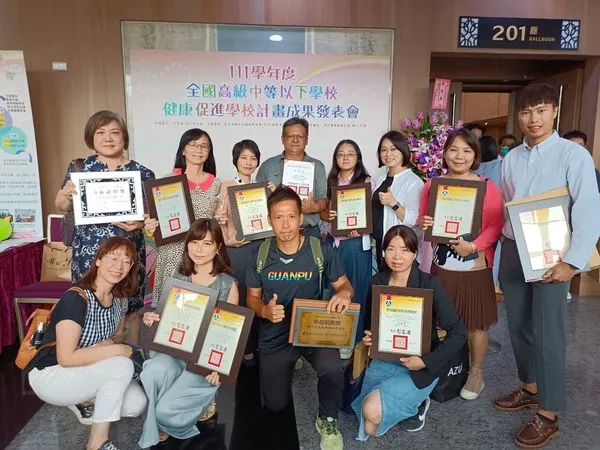 ▲新竹市獲獎學校合影。（圖／新竹市政府提供）