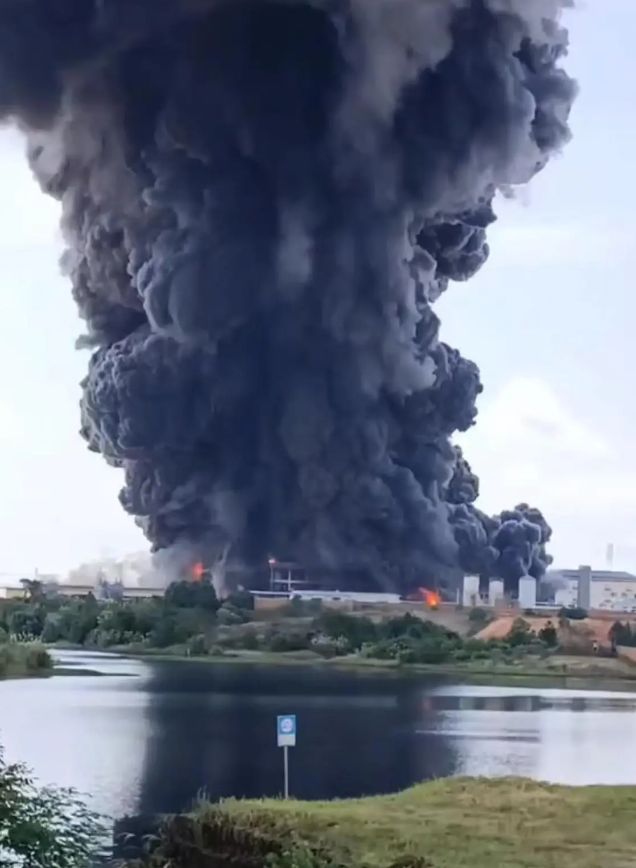 ▲▼江西貴溪市化工廠大爆炸。（圖／翻攝自北京青年報）