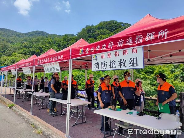 ▲▼模擬暴雨溪水暴漲民眾受困  市府開設前進指揮所緊急因應。（圖／台北市消防局）