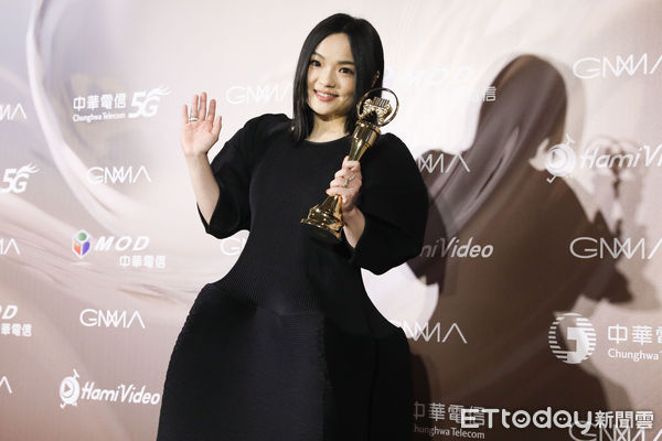 ▲ 徐佳瑩奪得最佳作曲人獎在台上爆哭。（圖／記者林敬旻攝）