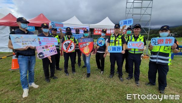 ▲關警全體總動員護交安並全面宣導青春專案。（圖／記者楊漢聲翻攝）