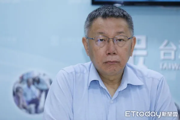 ▲▼館長陳之漢及前時力立委黃國昌發起7/16「公平正義」上凱道遊行活動，今日兩人特地送交邀請函給民眾黨主席柯文哲。（圖／記者湯興漢攝）