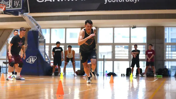 ▲▼台鋼獵鷹隊長吳岱豪、助教林育正。（圖／台鋼獵鷹提供）