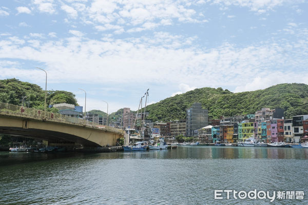 ▲搭「水路一號」快艇眺望海上基隆,基隆旅遊,正濱漁港,福州街,和平橋。（圖／記者彭懷玉攝）